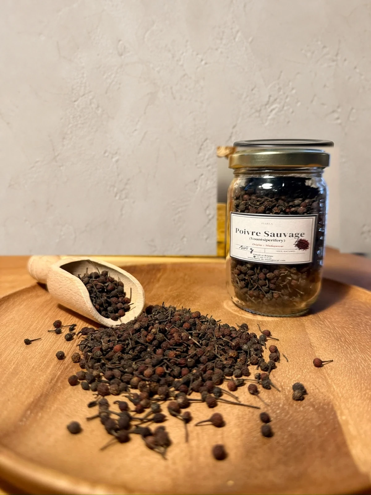 Poivre sauvage Voatsiperifery HAREA avec une cuillère de grains